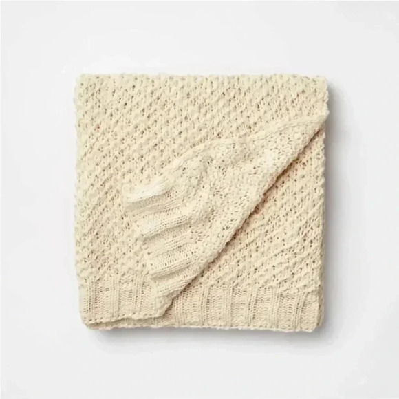 NWOT STUDIO MCGEE KNIT THROW BLANKET - Picture 1 of 7